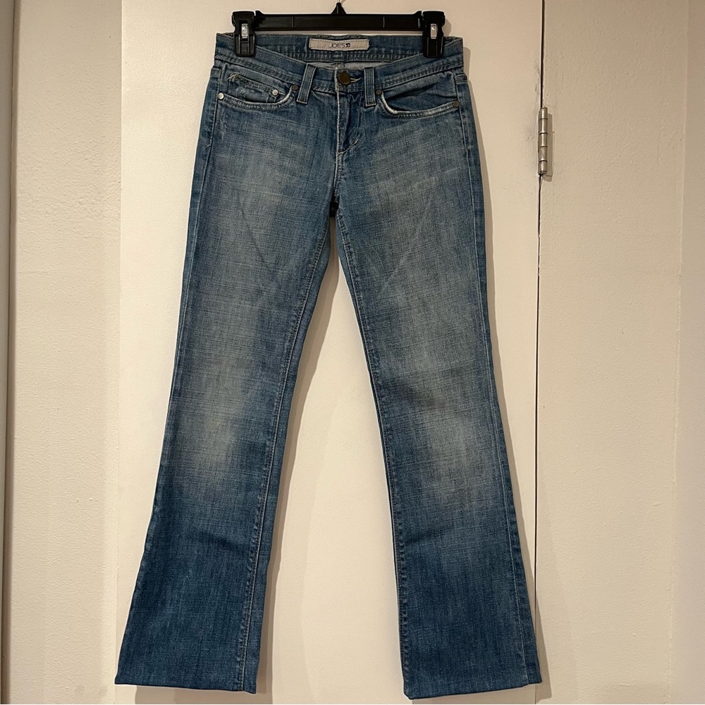 Joe's Jeans Women's Low Rise Bootcut / Flare Leg in Classic Blue